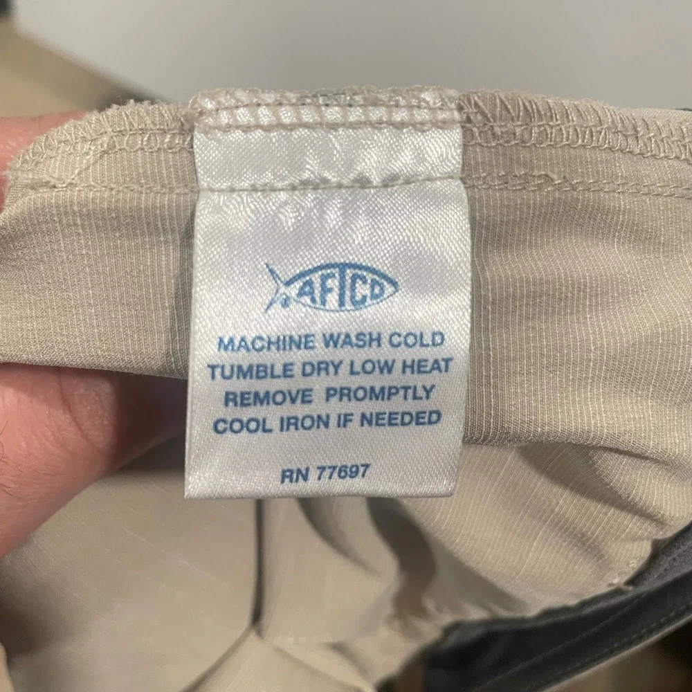 AFTCO Mens M104 Hybrid Fishing Shorts Khaki Tan Size 40 Stretch Performance